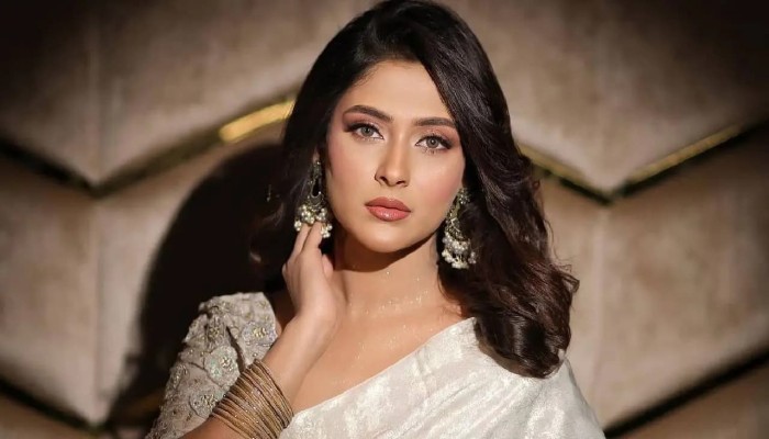 মাদককাণ্ডের খবরের বিরুদ্ধে আইনি ব্যবস্থা নিলেন মেহজাবীন