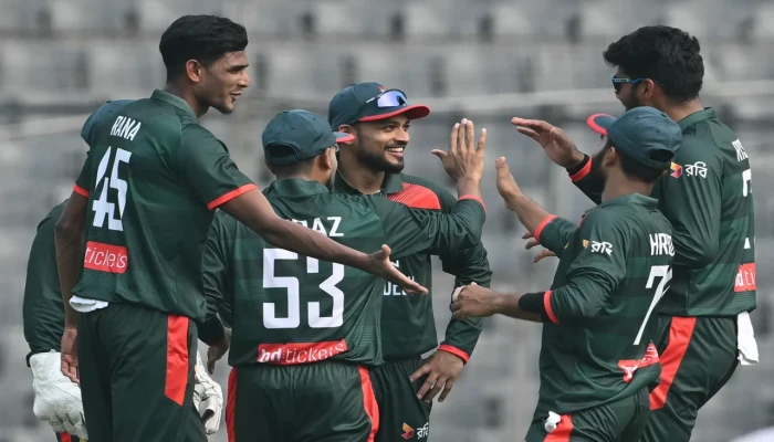 পাকিস্তানকে হেসেখেলে হারালো বাংলাদেশ