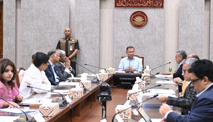 জ্বালানি পরিস্থিতি মোকাবেলায় করণীয় নির্ধারণে প্রধানমন্ত্রীর বিশেষ সভা
