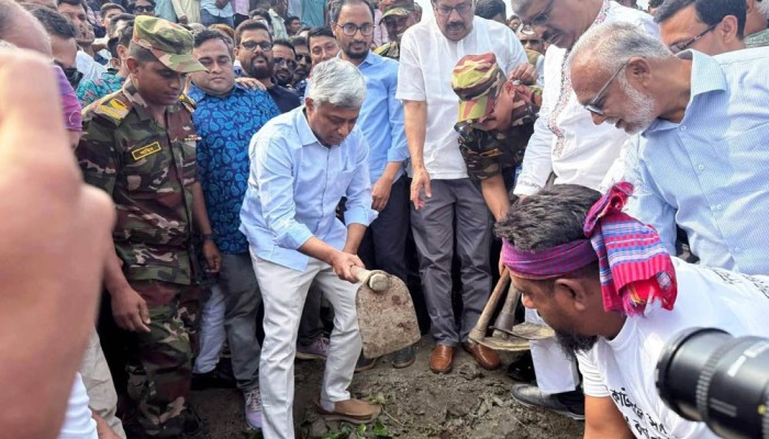 যশোরের ভবদহে খাল খনন কর্মসূচির উদ্বোধন করলেন প্রতিমন্ত্রী অমিত