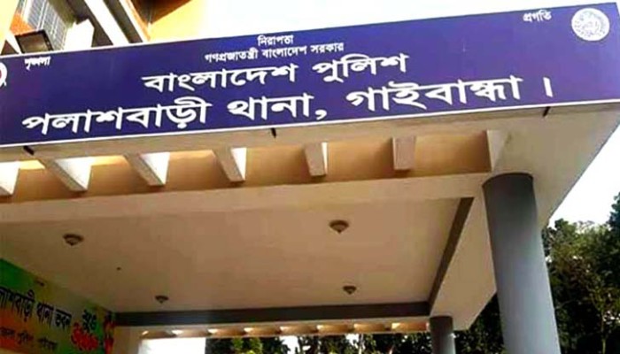 পলাশবাড়ীতে পুলিশ সদস্যদের ওপর হামলার ঘটনায় জামায়াতের আরও ২ নেতা গ্রেপ্তার