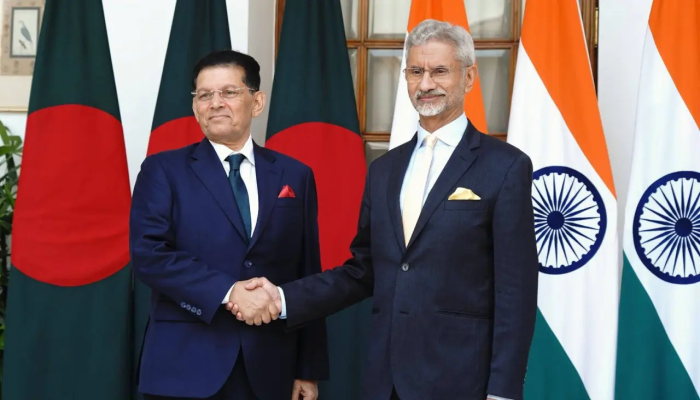 খলিল-জয়শঙ্কর বৈঠক: দিল্লি-ঢাকা সম্পর্কের নতুন দিগন্ত ও একাধিক চ্যালেঞ্জিং এজেন্ডা