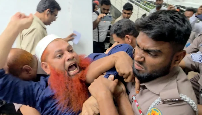 ফাঁসির রায় শুনে পুলিশ সদস্য বললেন ‘আমি এই রায় মানি না’