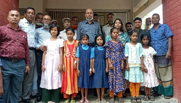 মাদারীপুরে সরকারি টিফিন খেয়ে ২০ শিক্ষার্থী অসুস্থ: ৫ সদস্যের তদন্ত কমিটি গঠন