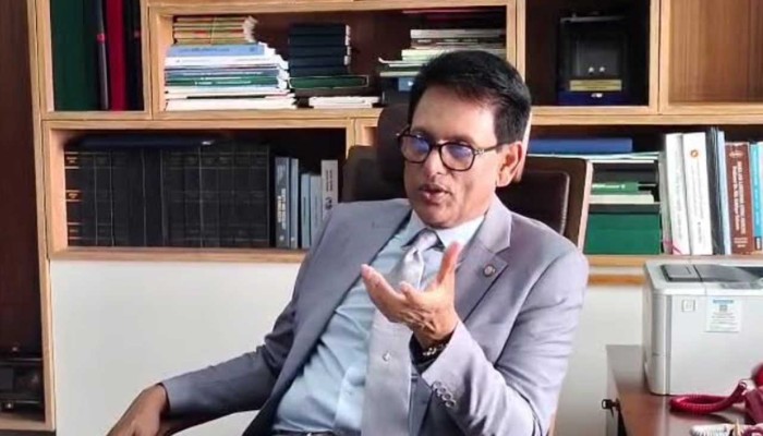 পুরো পৃথিবী ঝুঁকছে অনলাইন ক্লাসের দিকে