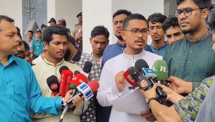 চাপাতি দিয়ে পায়ের গোড়ালি বিচ্ছিন্ন করা ছাত্রদলের রাজনীতির নমুনা: সাদিক কায়েম