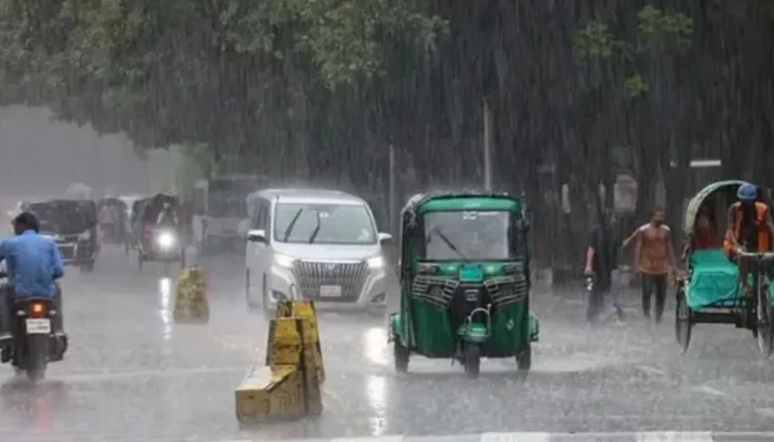 সারাদেশে ভারী বর্ষণের সতর্কবার্তা