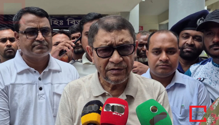 ফ্যাসিস্ট আমলের অবহেলিত স্বাস্থ্যখাত ও চিকিৎসা পদ্ধতিই বদলে দেওয়া হবে: স্বাস্থ্যমন্ত্রী